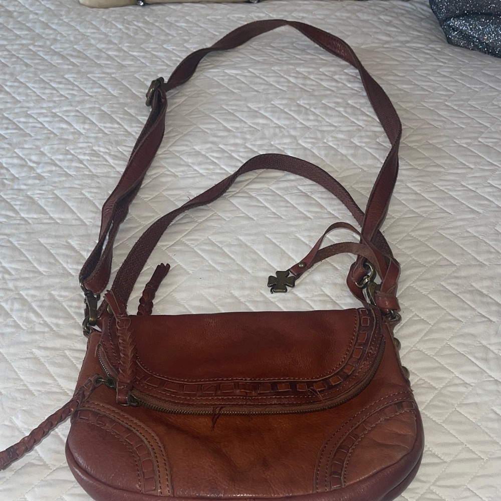 Vintage Lucky Brand Tan Leather Crossbody Bag